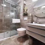 Merla Luxury 4*