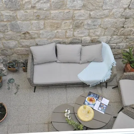 بيت ضيافة Merla Luxury 4*